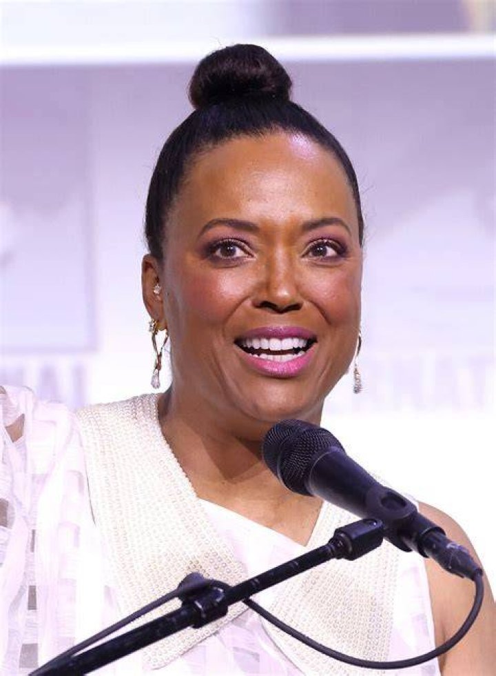 Aisha Tyler: Unraveling the Layers of Her Relationships