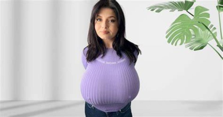 Busty Ema: The Allure of Curves and Confidence
