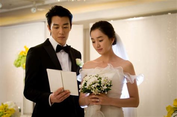 Discovering the Life of Kim Rae-won's Wife