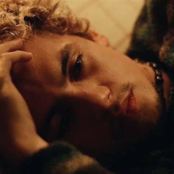 Elliot on Euphoria: A Deep Dive into a Compelling Character