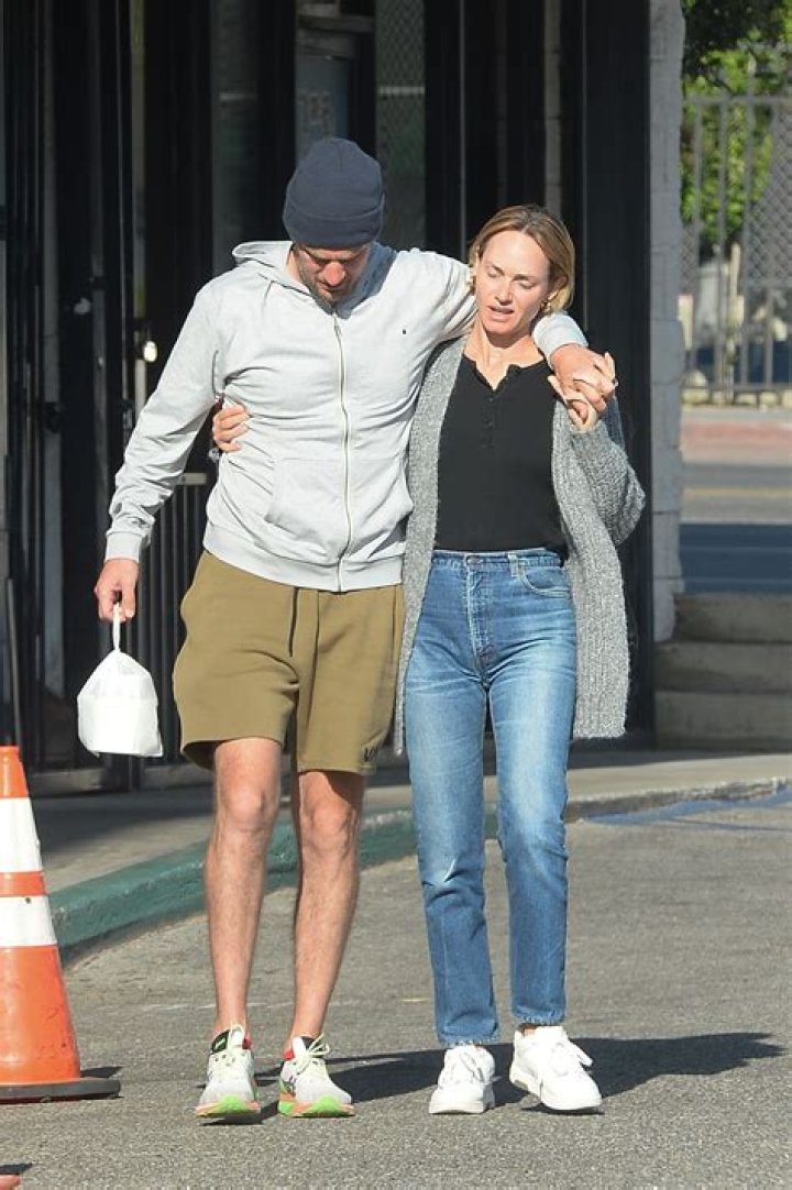 Exploring Amber Valletta's Relationship: Who is Her Fiancé?