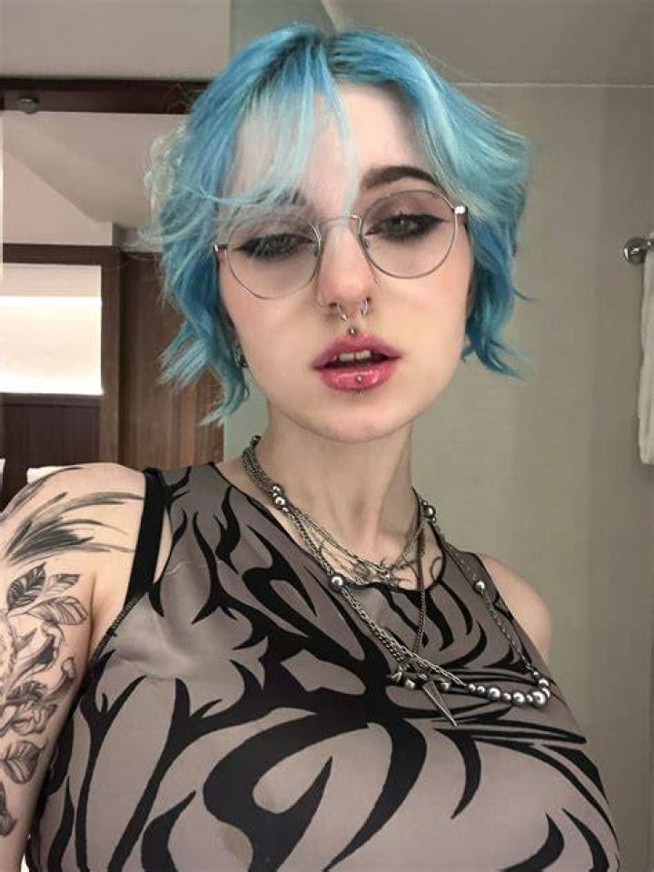 Exploring the Allure of Lyra Crow: A Deep Dive into Her OnlyFans Journey