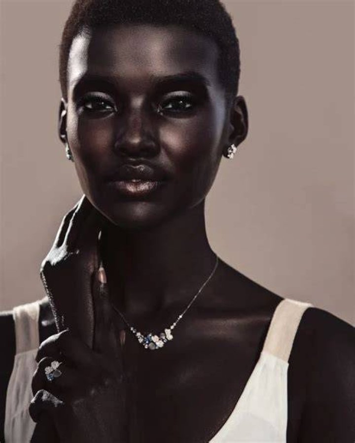 Hishashi Real Photo: Exploring Authenticity in the Digital Age