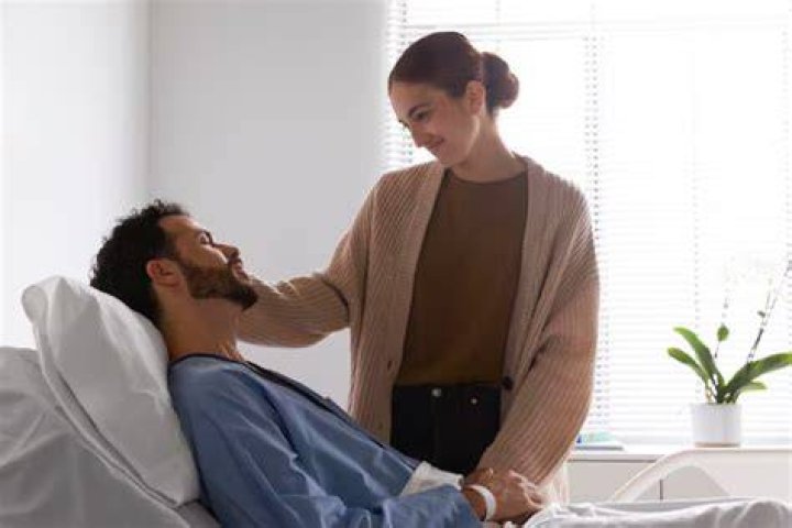 How to Comfort Someone in the Hospital: A Guide to Meaningful Conversations