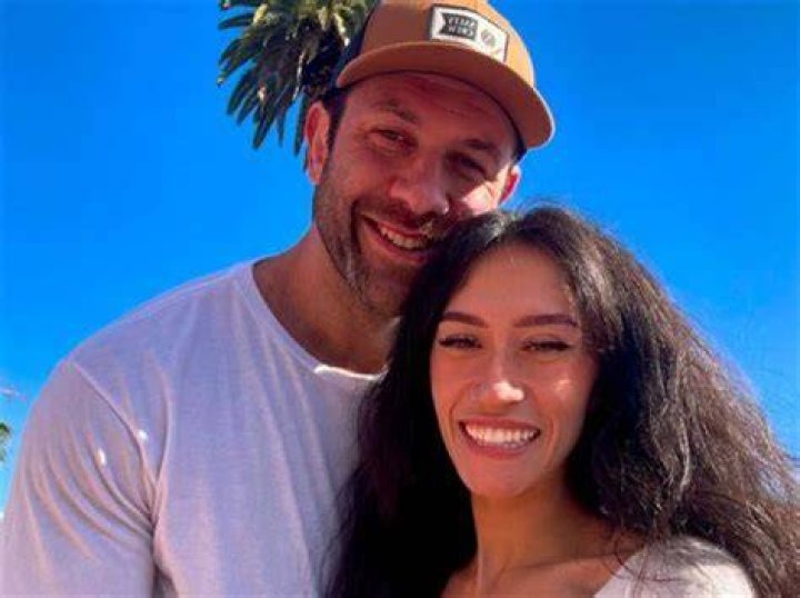 Is Lee Asher Married? Exploring the Personal Life of the Influencer