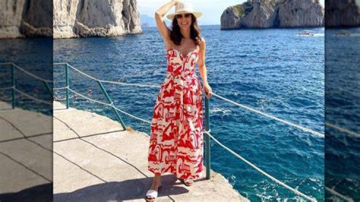Kaitlan Collins in a Bikini: Exploring Style and Confidence