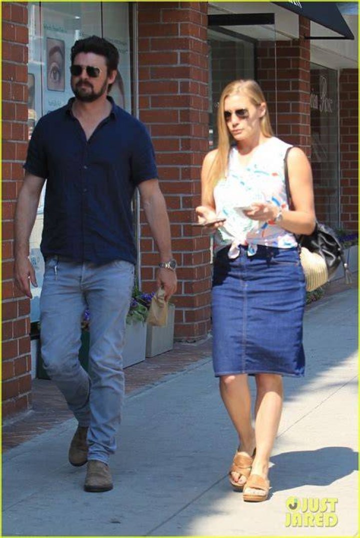 Karl Urban Dating: A Look into His Relationships and Love Life