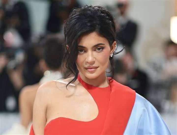 Kylie Jenner's Weight Right Now: Unveiling the Truth Behind the Numbers