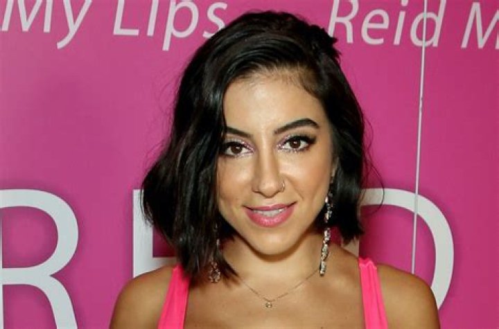 Lena The Plug: A Deep Dive into the Life of the Social Media Star
