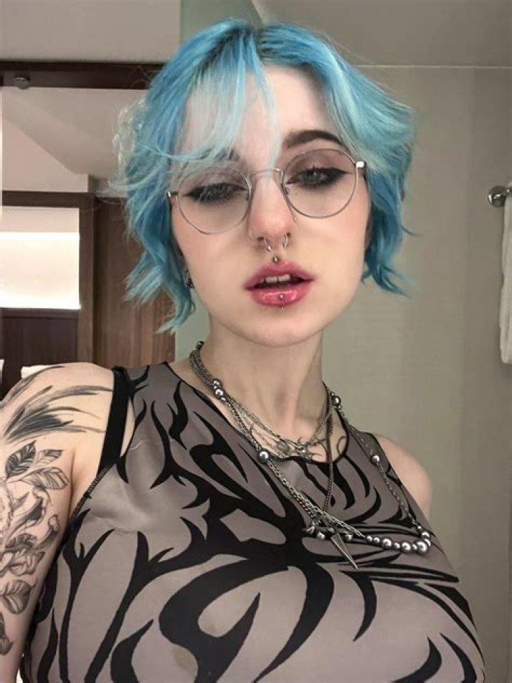Lyra Crow Nudes: Debunking Myths and Understanding the Truth