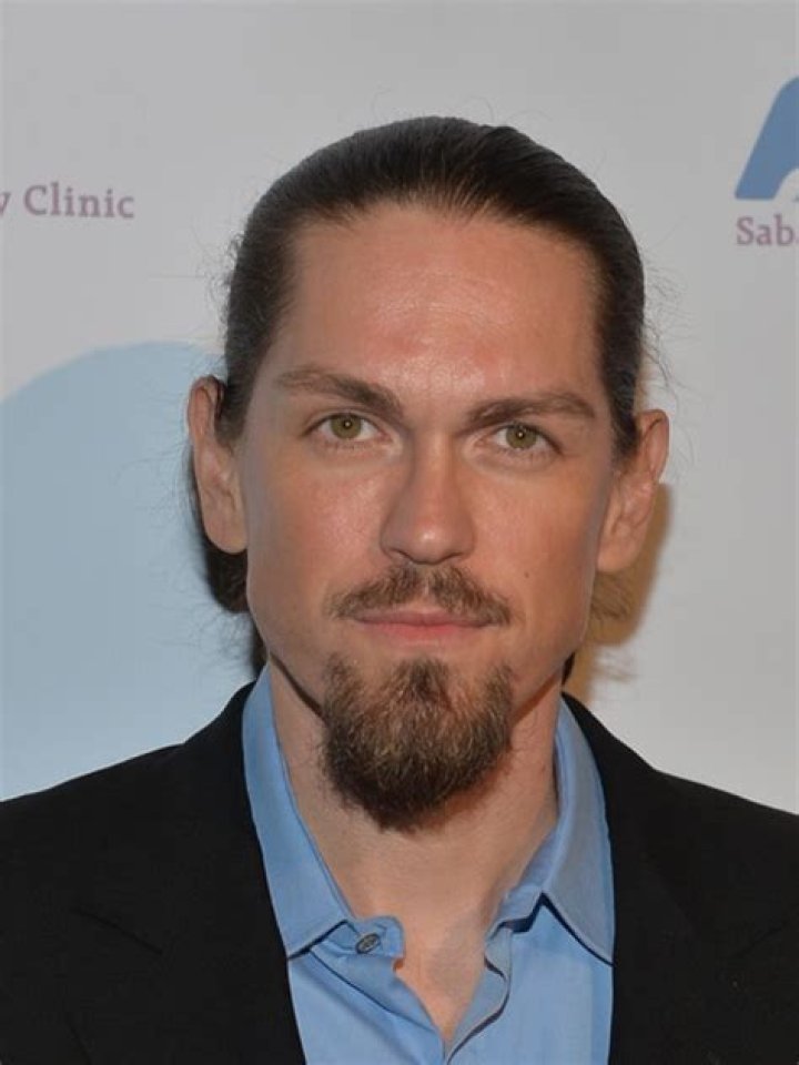 Steve Howey Relationships: Exploring the Personal Life of a Talented Actor
