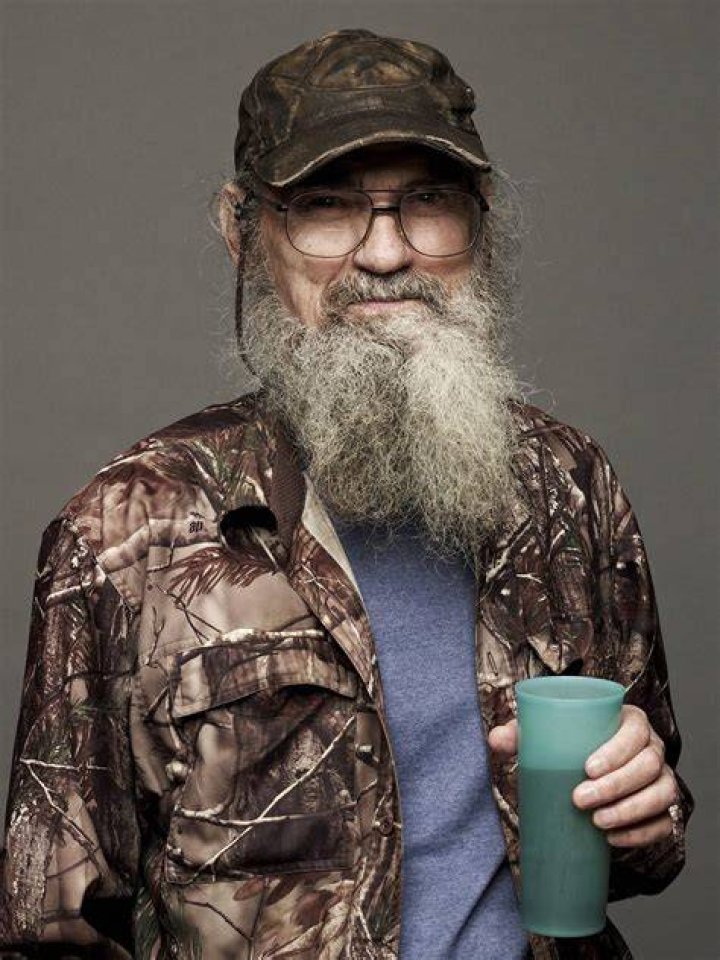 Uncle Si's Heart: Discovering Who He is Married To