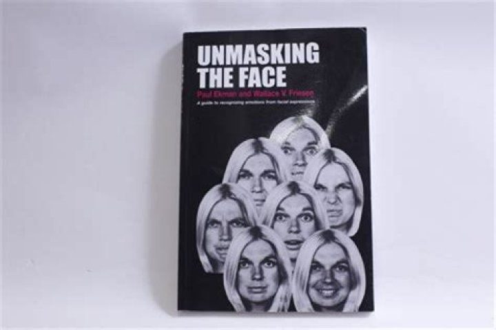 Unmasking the Phenomenon of InfluebcersGoneWild