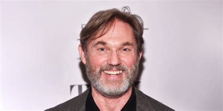 Unraveling the Truth: Did Richard Thomas Have His Leg Amputated?