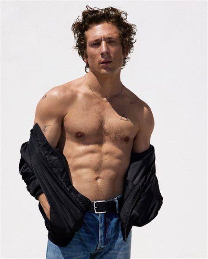Unveiling the Fascination: Jeremy Allen White Nude