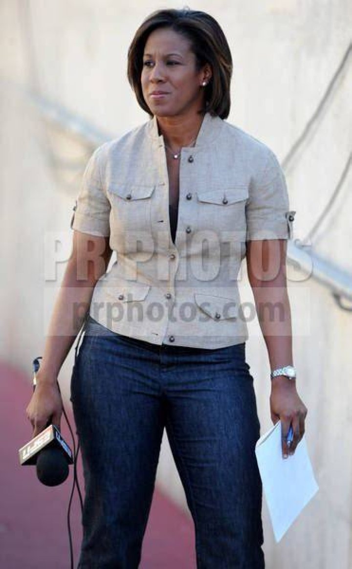 Why Lisa Salters' Jeans Are a Must-Have in Your Wardrobe